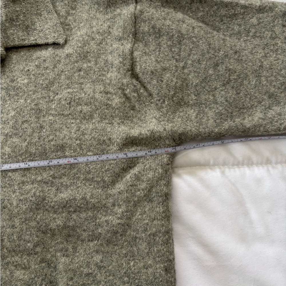 70s True Vintage 100% Lambswool Sears Roebuck and Co Light Gray Collared Sweater - Picture 7 of 12